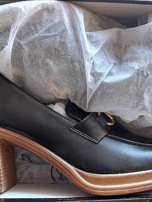A To Z Greek Shoes new, size 39, 7cm heel, black ERYNM
