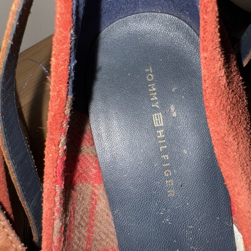 Tommy Hilfiger suede shoes, yellow, size 39