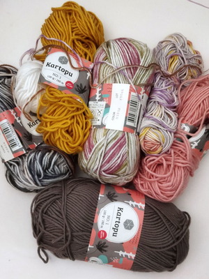 Knitting yarn used, various colors, acrylic, 360g total
