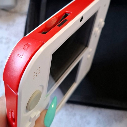 Nintendo 2DS modded like new with memory card, stylus, and case