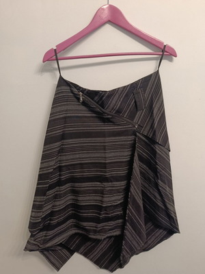 Φούστα Attrattivo μέγεθος medium μαύρη σαν καινούργιο