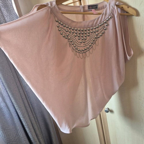 Lipsy London blouse nude pink with pearls and open shoulders, like new