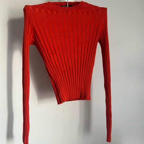 Red coral elastic pullover like new