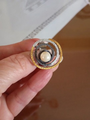 Δαχτυλίδι σε άριστη κατάσταση, χρυσαφί και ασημί