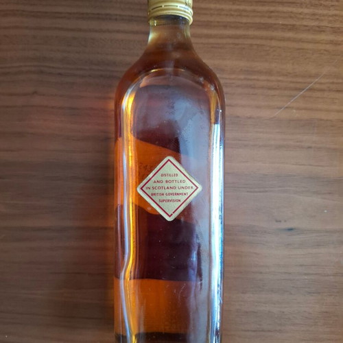 Φιάλη whiskey Johnnie Walker δεκαετίας 1970 καινούργια, σφραγισμένη
