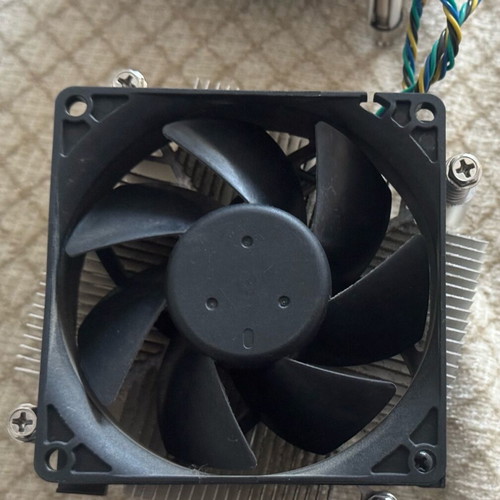 CPU i3 7100 like new, 2 pieces with cooler