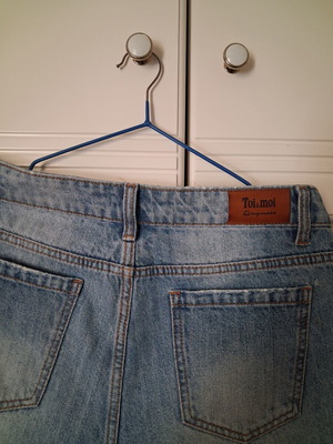 Guess lace top and Toi&Moi denim shorts new, medium size