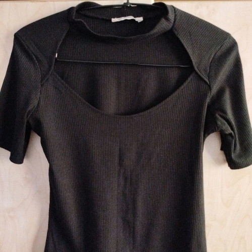 Zara t-shirt black like new, size S-M