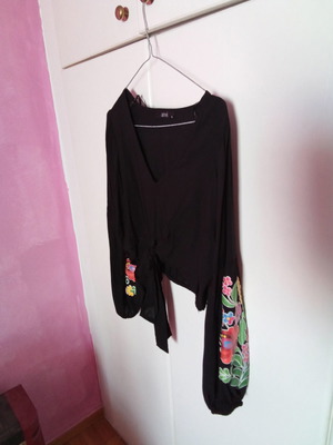 Μπλούζα crop top καινούργιο μαύρο μέγεθος S