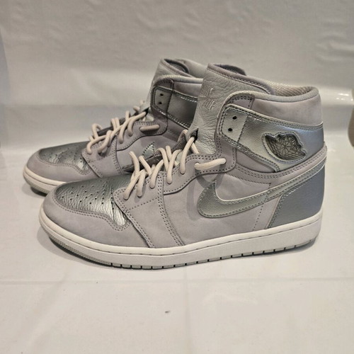 Air Jordan 1 Retro High CO.JP "Neutral Grey" Tokyo edition like new
