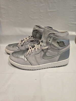 Air Jordan 1 Retro High CO.JP "Neutral Grey" Tokyo edition like new