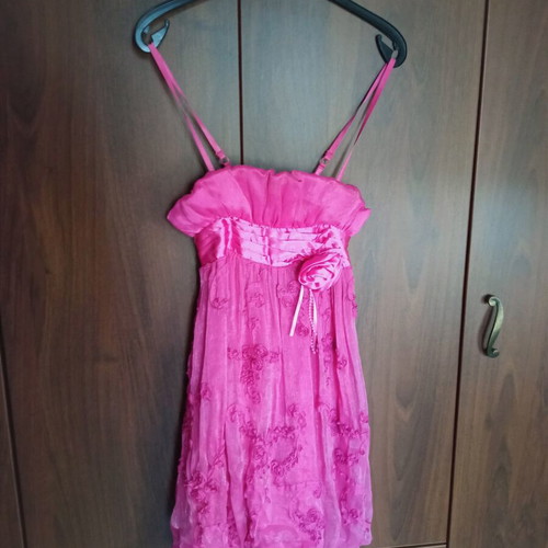 Fuchsia dress with roses used, organza and satin details, size M