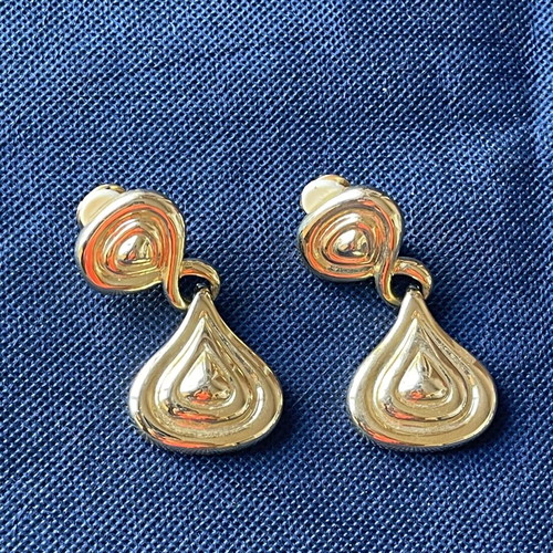Vintage gold-tone clip-on drop earrings 80s style