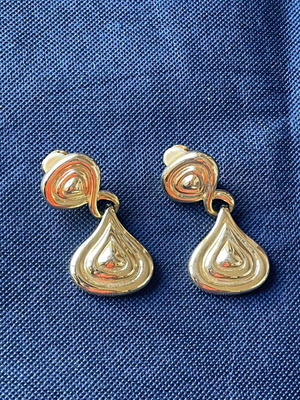 Vintage gold-tone clip-on drop earrings 80s style