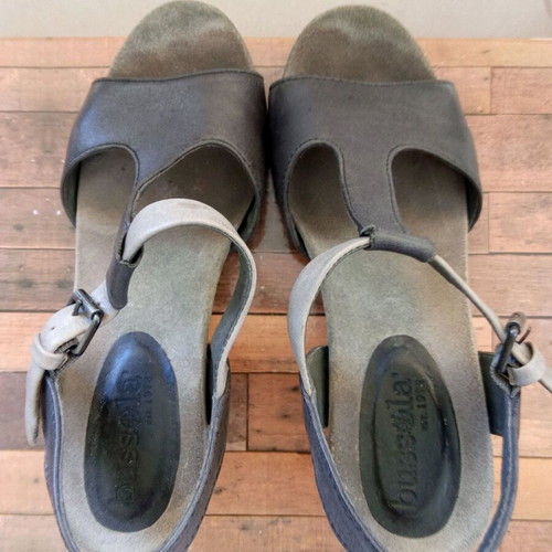 Bussola leather platform sandals used, gray size 36