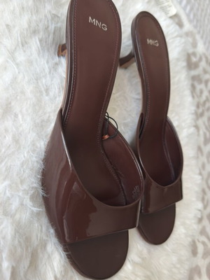 Mango brown slippers size 40