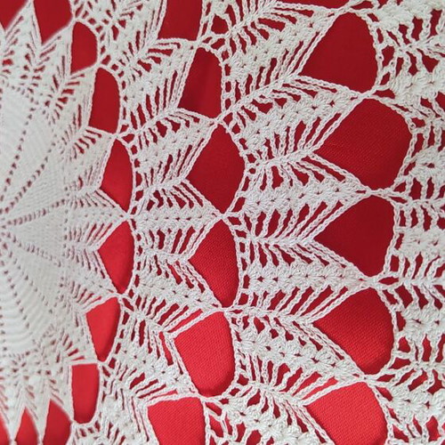 Handmade round table linen set with two napkins like new