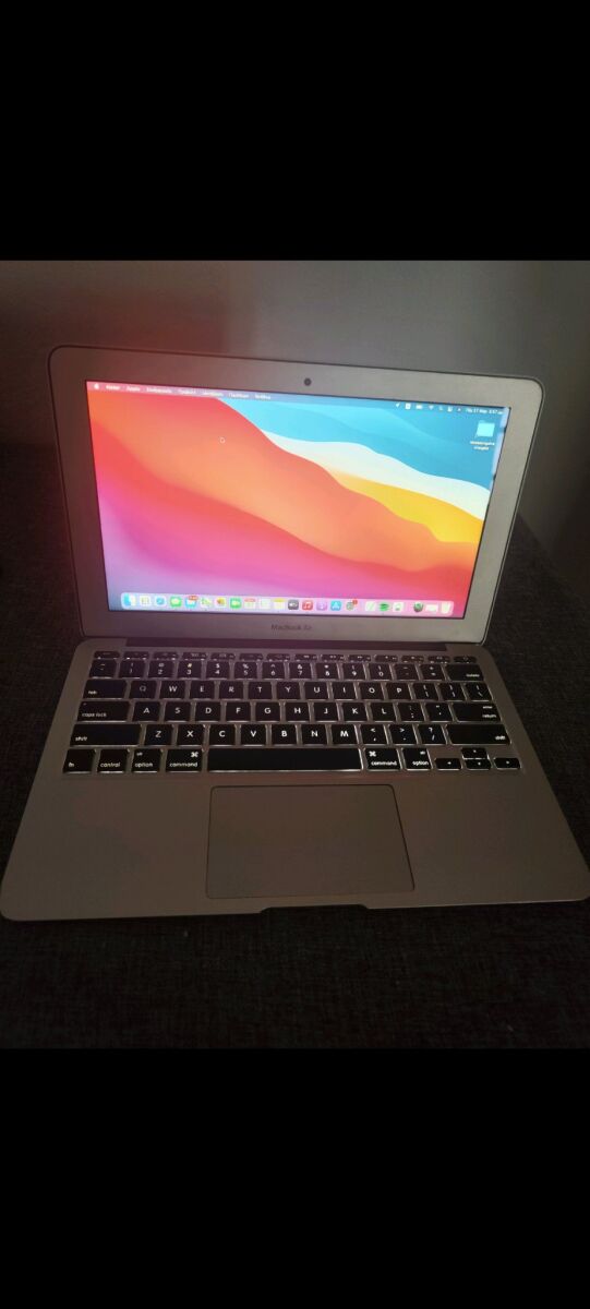 MacBook Air 11-inch Mid 2013 like new,… - € 105,00 - Vendora.gr