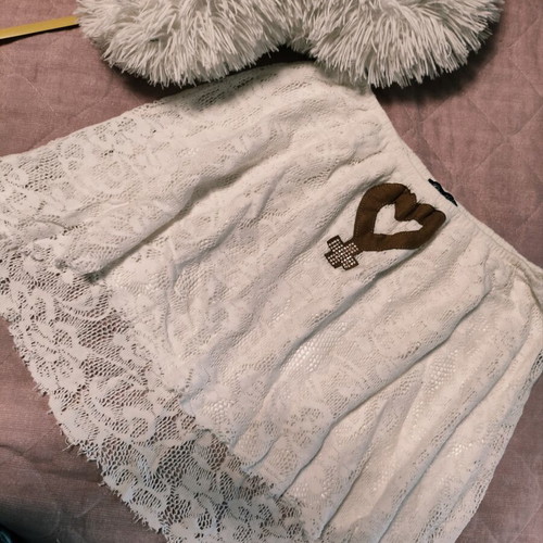 Dejavu white lace women's skirt like new, size M