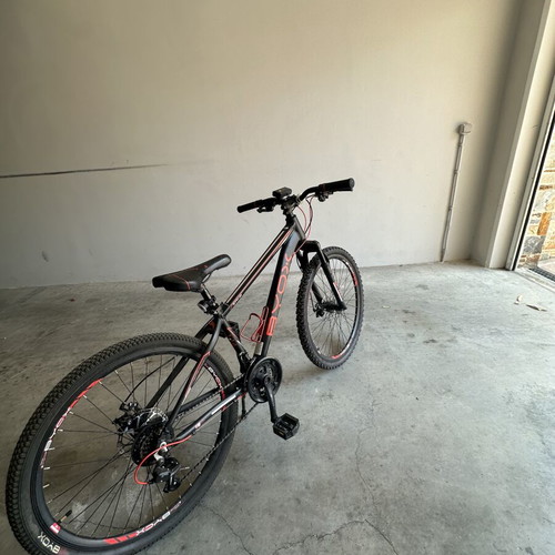 Byox BTW Mountain Bike 26” aluminum like new with disc brakes and suspension