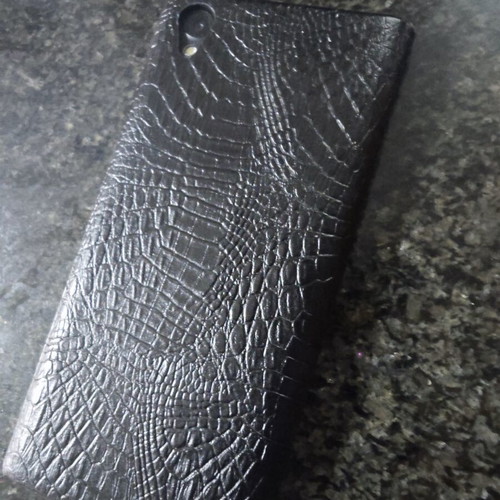 Sony Xperia smartphone like new with original charger and silicon cases