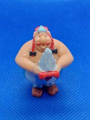 Φιγούρα Οβελίξ από Kinder καινούργια