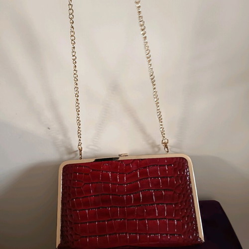Envelope crossbody bag like new, red Made In Italia