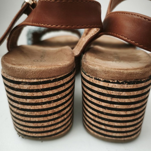 Flatform sandals Ideal Shoes like new, size 41, blue and brown