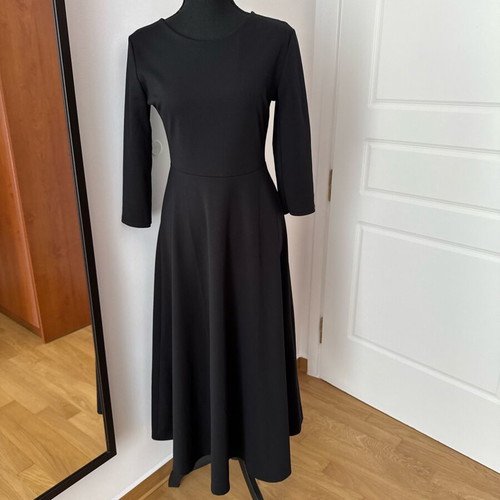 J Group Chic Midi Dress L like new black