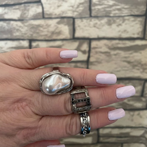 Rings size 7 like new, silver, adjustable