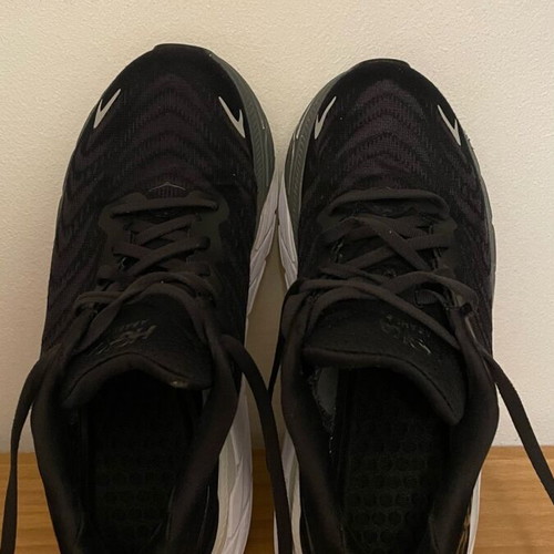 Hoka Arahi 6 Wide running shoes, size 39 1/3, black and white