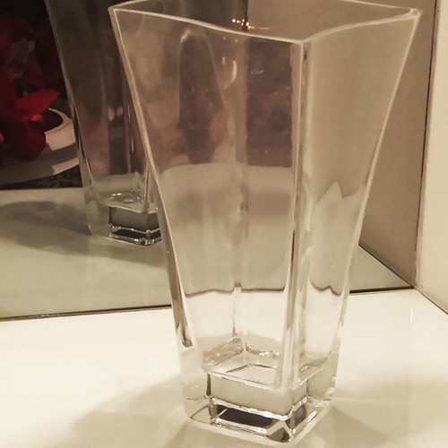 Crystal vase used large size with unique shape
