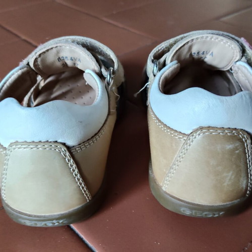 Geox children's sandals, size 25, tan