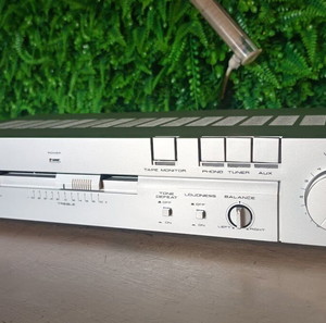 Akai AM-U110 Vintage Ολοκληρωμένος Ενισχυτής (1982)