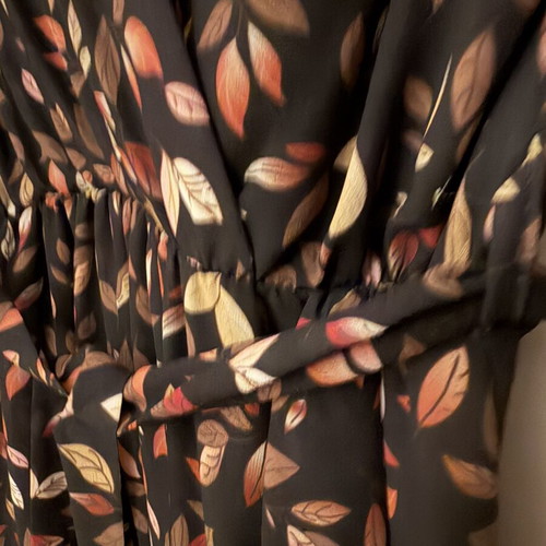 Dress with leaf print size M, used, lightweight fabric