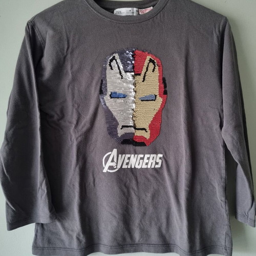 Marvel Avengers Zara shirt like new with color-changing sequins