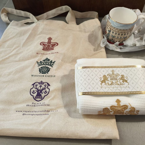Royal Collection Trust Buckingham Palace memorabilia set