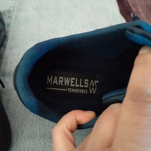 Maxwell men's shoes size 41 athletic like new, black and blue