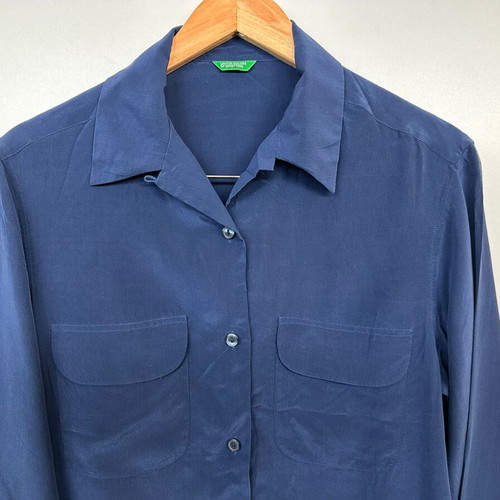 Silk shirt Benetton like new, dark blue, size 42