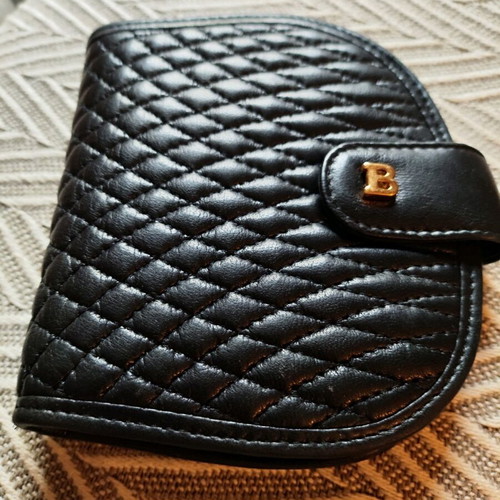 Unisex Bally soft leather wallet like new, black