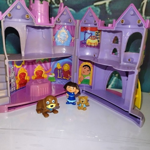 Dora the Explorer Purple Princess Fairytale Castle with 3 figures used