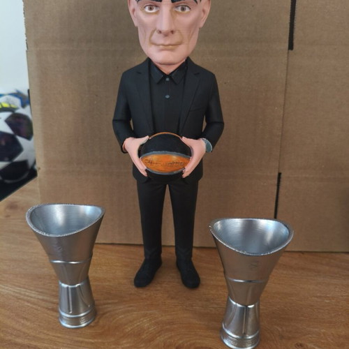 Giorgos Bartzokas 3D printed figure with Euroleague trophy gift