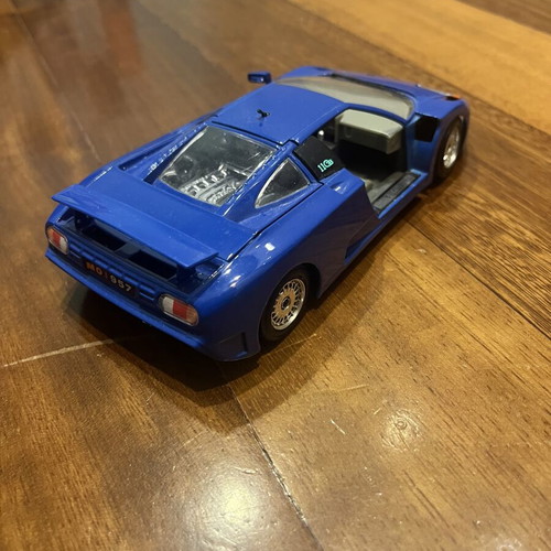 Bugatti Eb110 model car used, scale 1:24, missing door