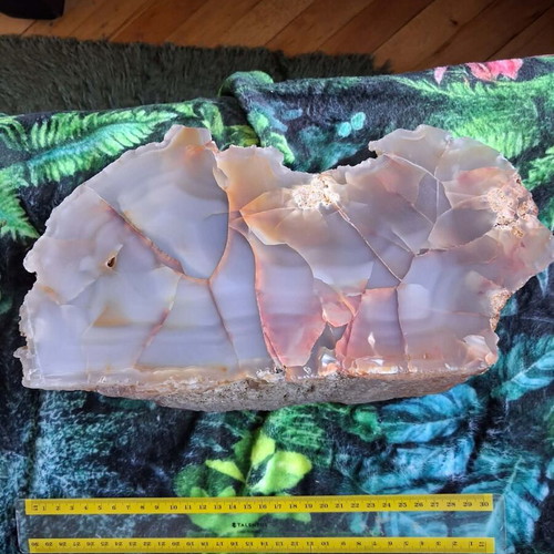 Giant agate chalcedony new from Krumovgrad for decoration
