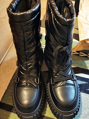 Buffalo Zafir winter boots new, size 40, black