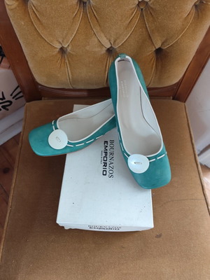 Leather heels turquoise, new, size 39