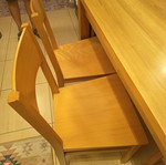 Extendable dining table with 4 chairs like new