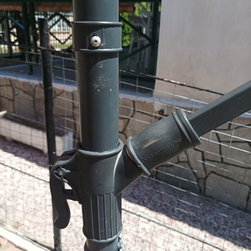 Garden umbrella 3.5m used with solar LED lights and weights