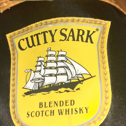 Cutty Sark bottle case like new for whisky