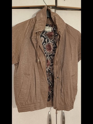 Pink Woman beige vest with zipper and elastic waist like new